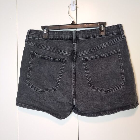 Old Navy High Rise OG Straight Women 14 Secret-Smooth Pockets Black Jean Shorts - Picture 3 of 3